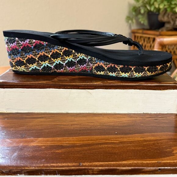 Juicy Couture Platform Black and Colorful Wedge Flip Flop Thong Sandals Size 9 - Picture 7 of 10